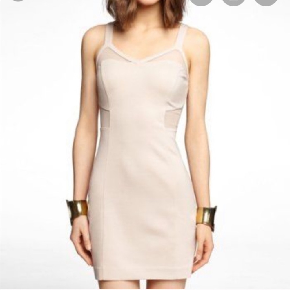 Mesh panel body on dress